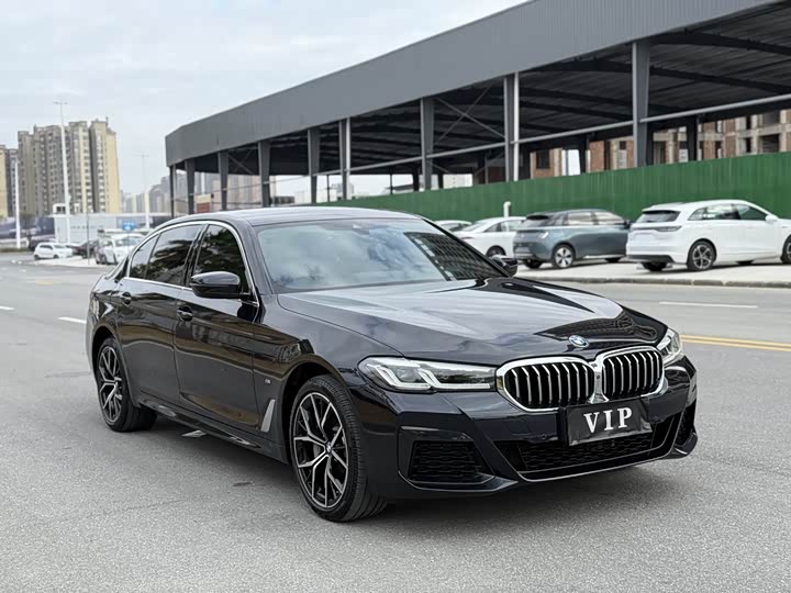 Фото 3 - BMW 5 Series