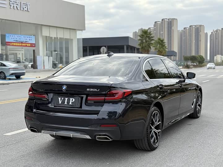 Фото 5 - BMW 5 Series