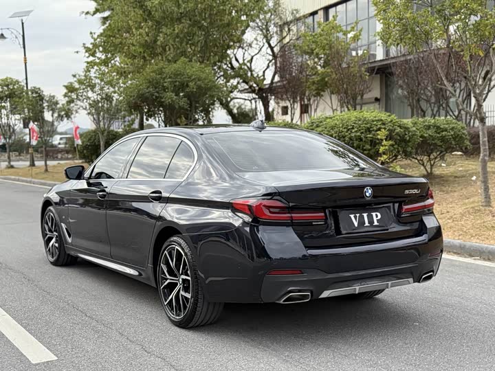 Фото 6 - BMW 5 Series