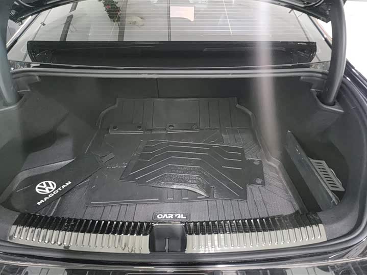 Фото 4 - Volkswagen Magotan