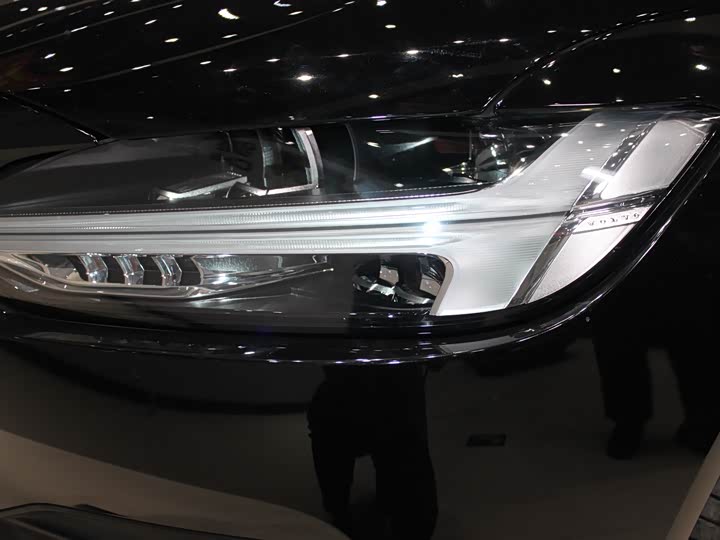 Фото 6 - Volvo S90