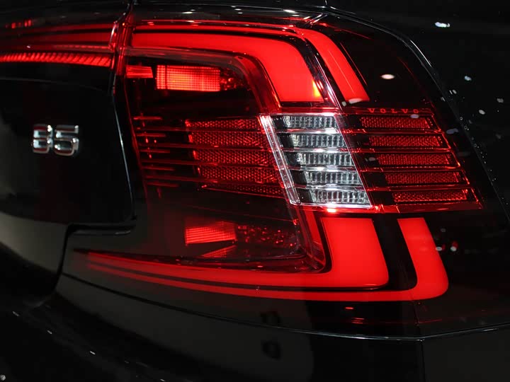 Фото 7 - Volvo S90