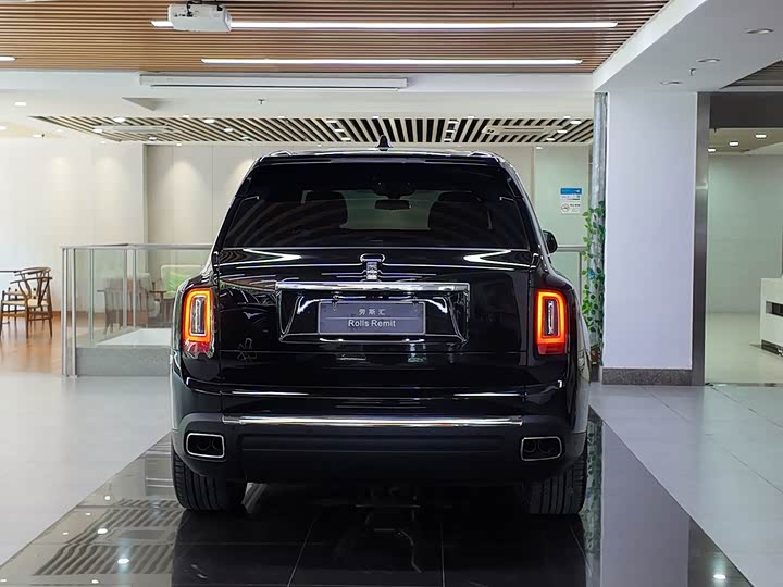 Фото 4 - Rolls-Royce Cullinan