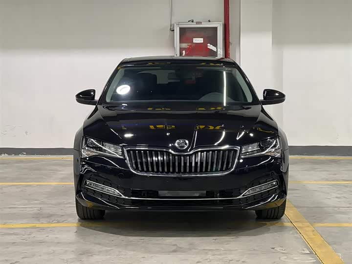 Фото 2 - Skoda Superb