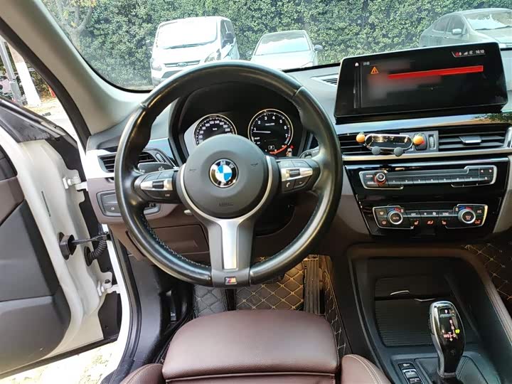 Фото 3 - BMW X1