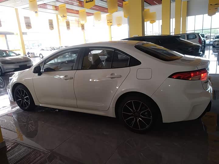 Фото 5 - Toyota Levin