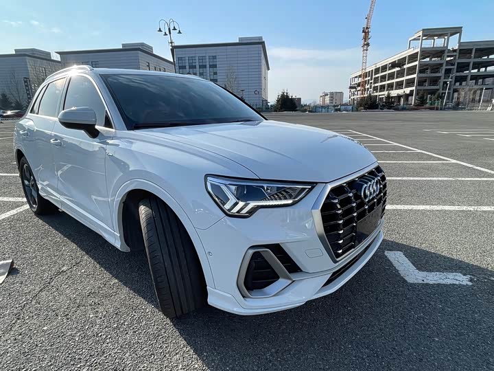 Фото 2 - Audi Q3