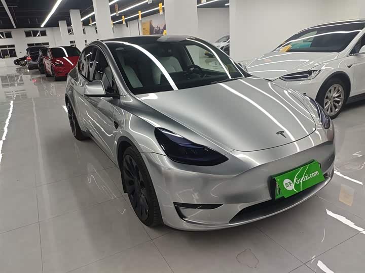 Фото 4 - Tesla Model Y