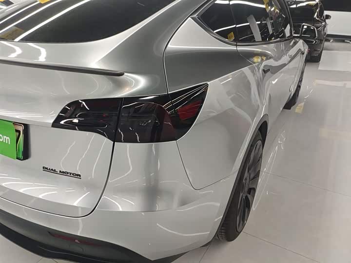 Фото 8 - Tesla Model Y