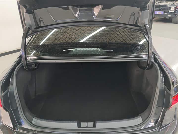 Фото 4 - Volkswagen Sagitar L