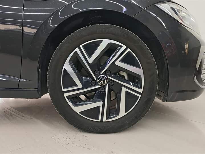 Фото 6 - Volkswagen Sagitar L