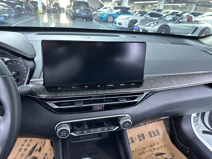 Фото 9 - Nissan Teana