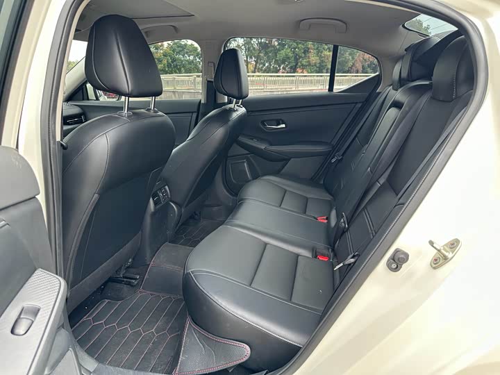 Фото 6 - Nissan Sylphy