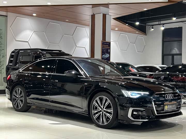 Фото 3 - Audi A6L