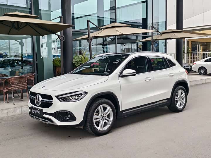 Фото 2 - Mercedes-Benz GLA-Class