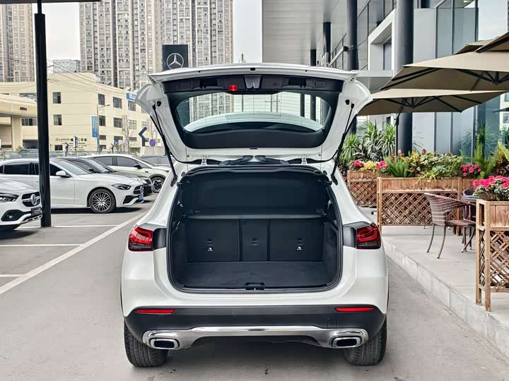 Фото 9 - Mercedes-Benz GLA-Class