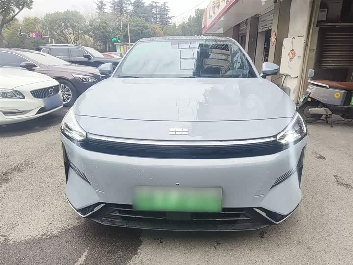 Фото 3 - Geely Galaxy L6