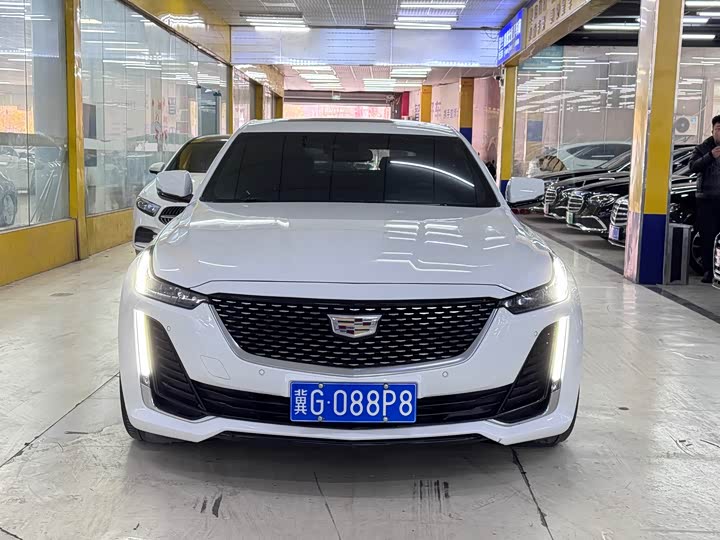Фото 2 - Cadillac CT5