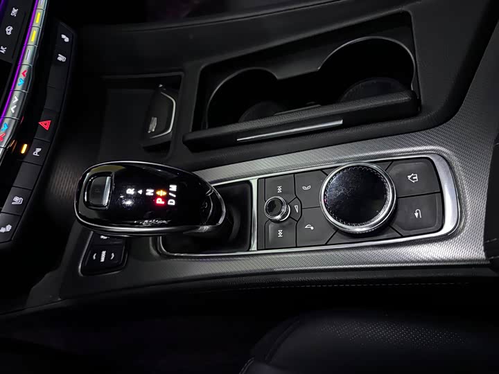 Фото 9 - Cadillac CT5