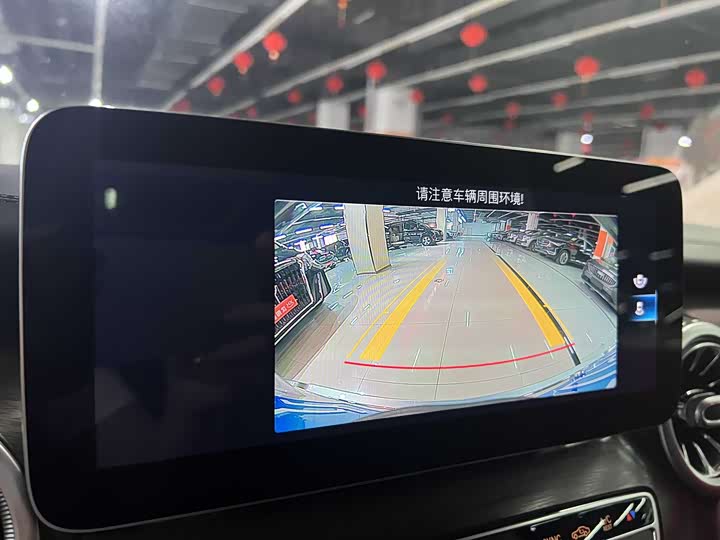 Фото 7 - Mercedes-Benz V-Class