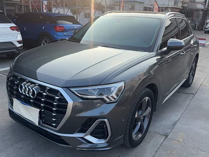 Фото 1 - Audi Q3