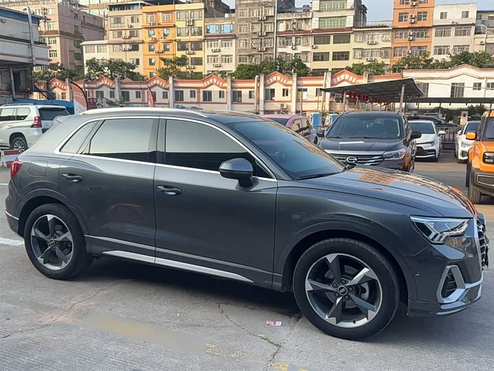 Фото 4 - Audi Q3