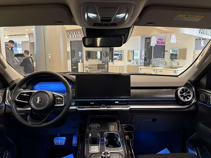 Фото 6 - Tank 400 Hybrid