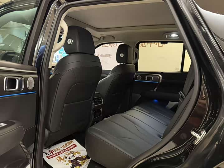 Фото 7 - Tank 400 Hybrid