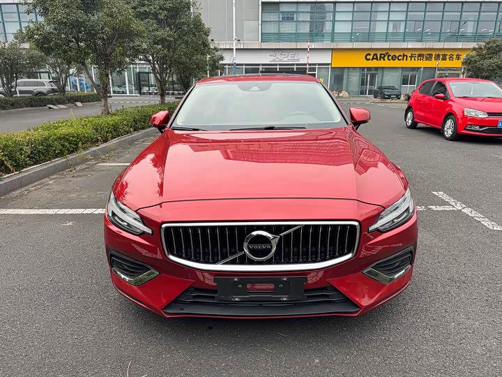 Фото 2 - Volvo S60
