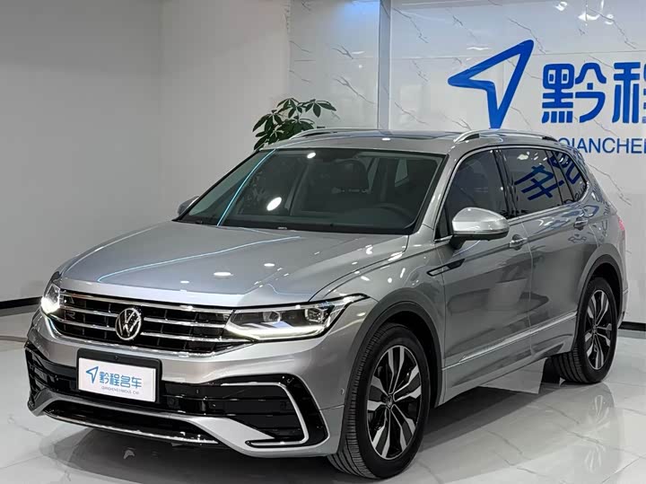 Фото 1 - Volkswagen Tiguan L Pro