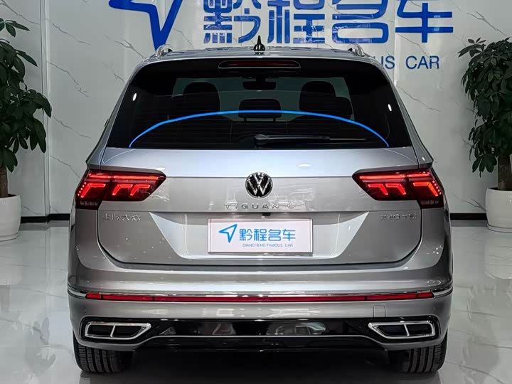 Фото 8 - Volkswagen Tiguan L Pro