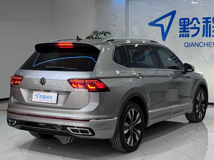 Фото 9 - Volkswagen Tiguan L Pro