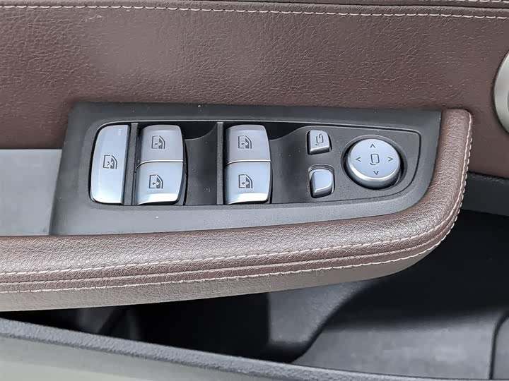 Фото 9 - BMW 1 Series