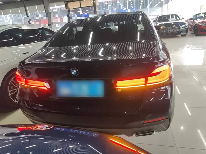 Фото 6 - BMW 5 Series