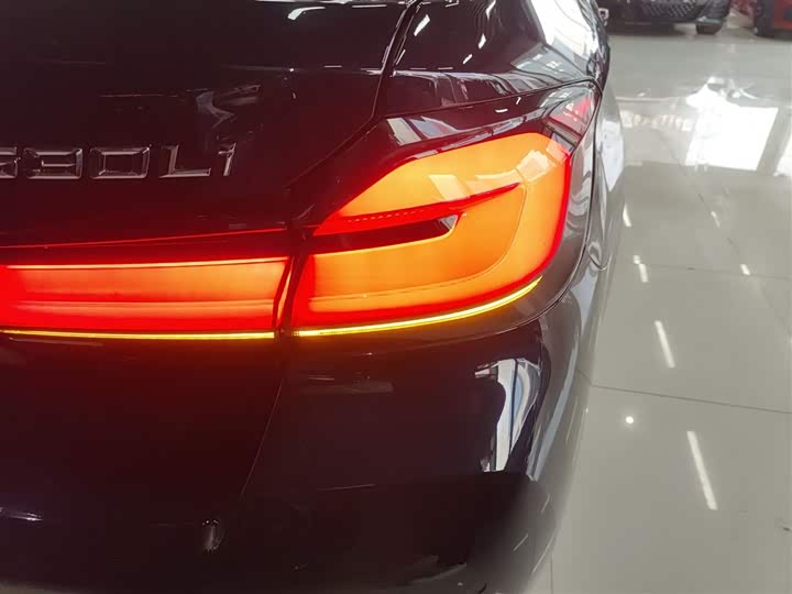 Фото 8 - BMW 5 Series