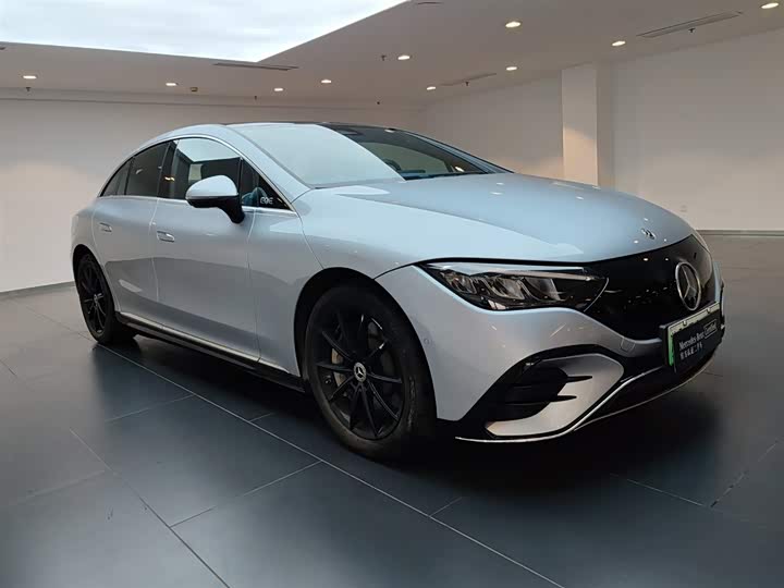 Фото 2 - Mercedes-Benz EQE