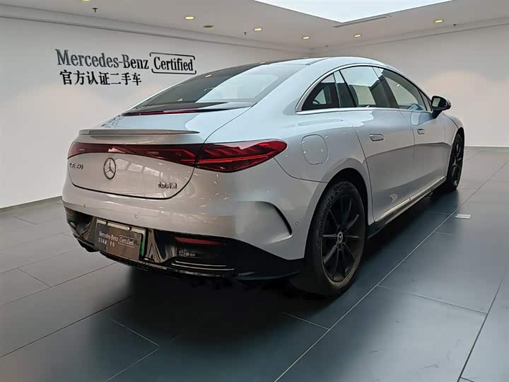 Фото 5 - Mercedes-Benz EQE