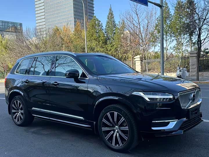 Фото 2 - Volvo XC90