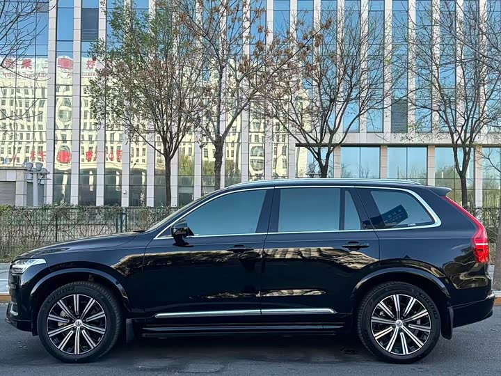 Фото 4 - Volvo XC90