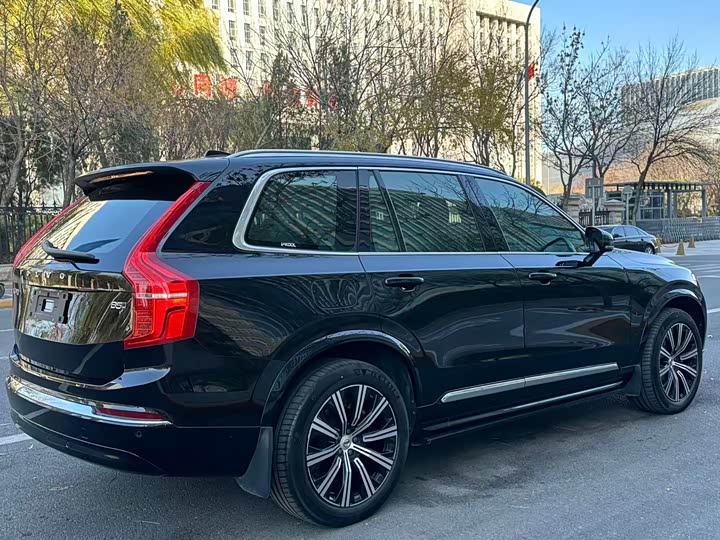 Фото 6 - Volvo XC90