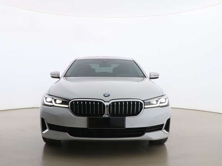 Фото 2 - BMW 5 Series