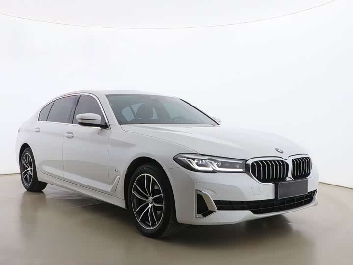 Фото 3 - BMW 5 Series