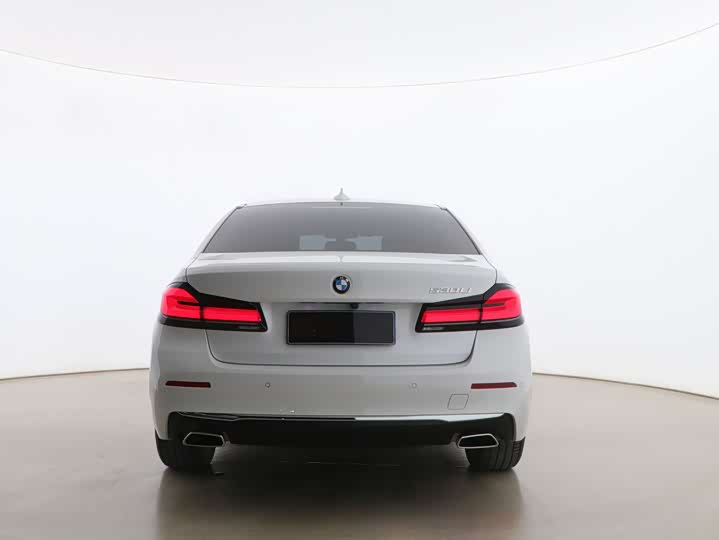 Фото 5 - BMW 5 Series