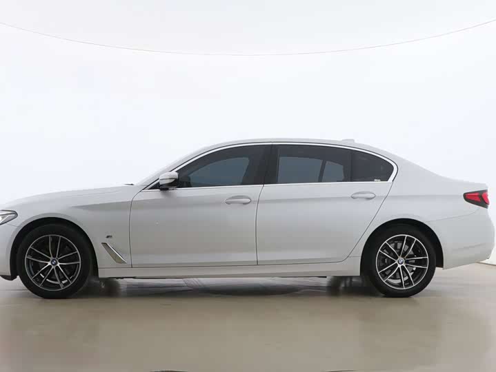 Фото 8 - BMW 5 Series