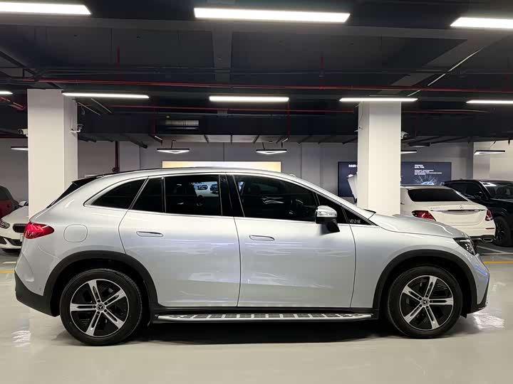 Фото 4 - Mercedes-Benz EQE SUV