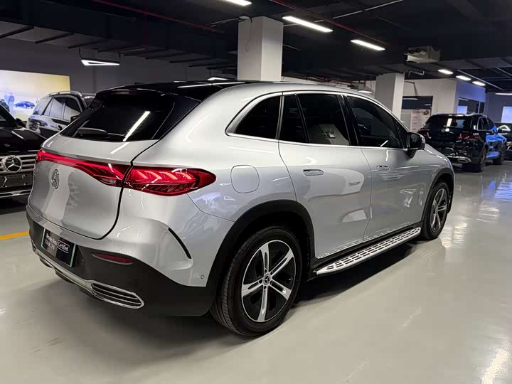 Фото 5 - Mercedes-Benz EQE SUV