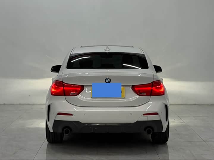 Фото 3 - BMW 1 Series