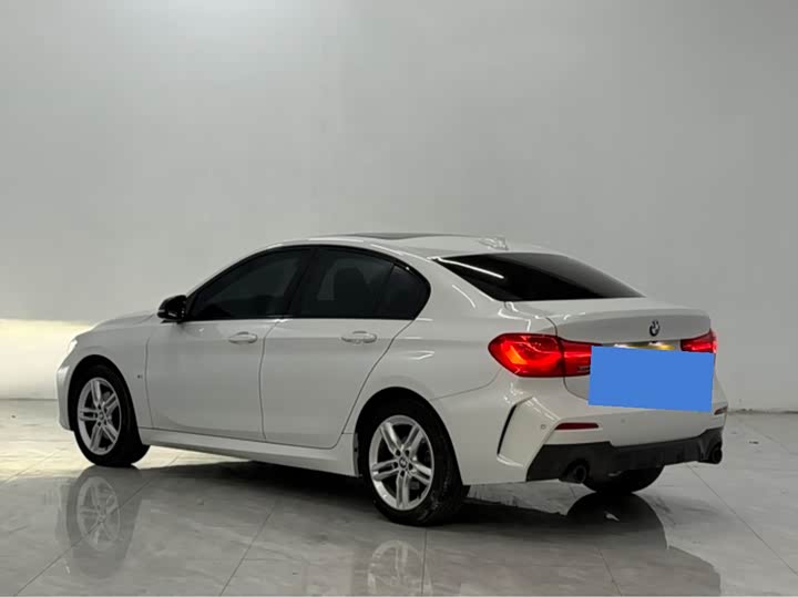 Фото 4 - BMW 1 Series