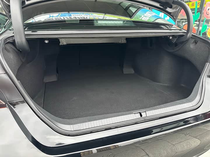 Фото 8 - Toyota Avalon