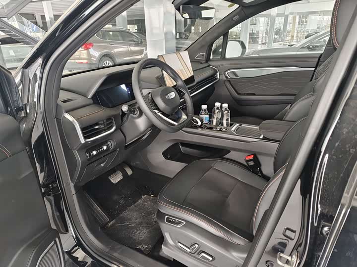 Фото 7 - Geely Okavango L